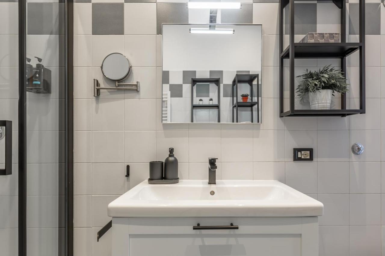 Imperium House - Appartamento Con Giardino Privato, 3 Minuti Da Metro Piazza Bologna, A-C, Рим Екстер'єр фото